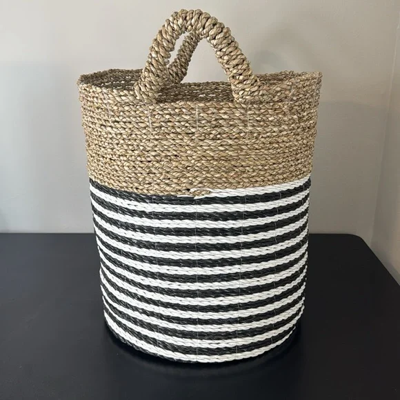 Ballard Designs Teagan Natural Basket Medium - Picture 5 of 13